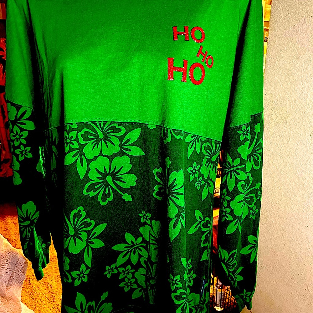 Hawaiian unisex Christmas sweater size small
